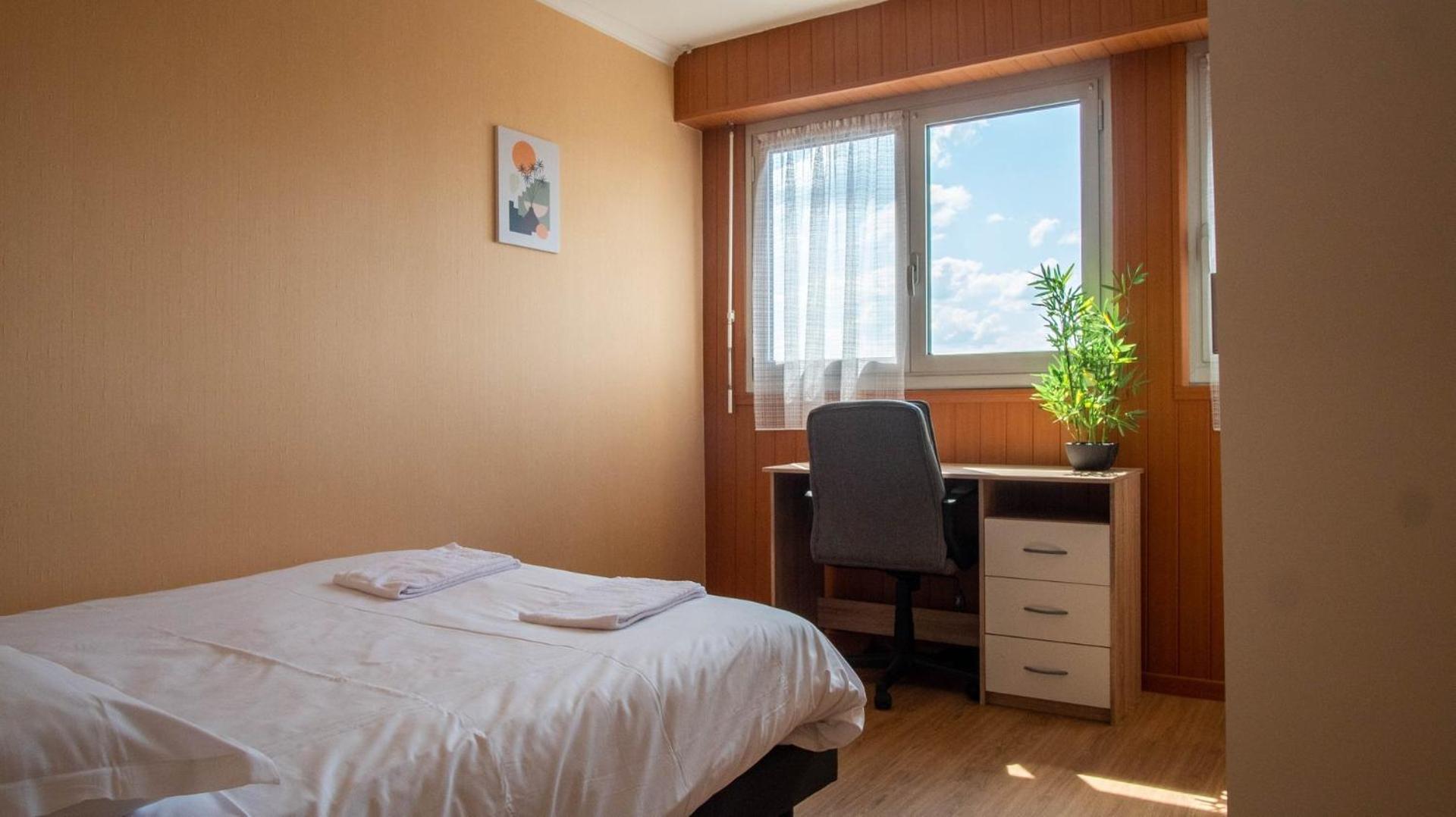 Le Provencal - Vue Paronomique Sur Poitiers Apartman Kültér fotó