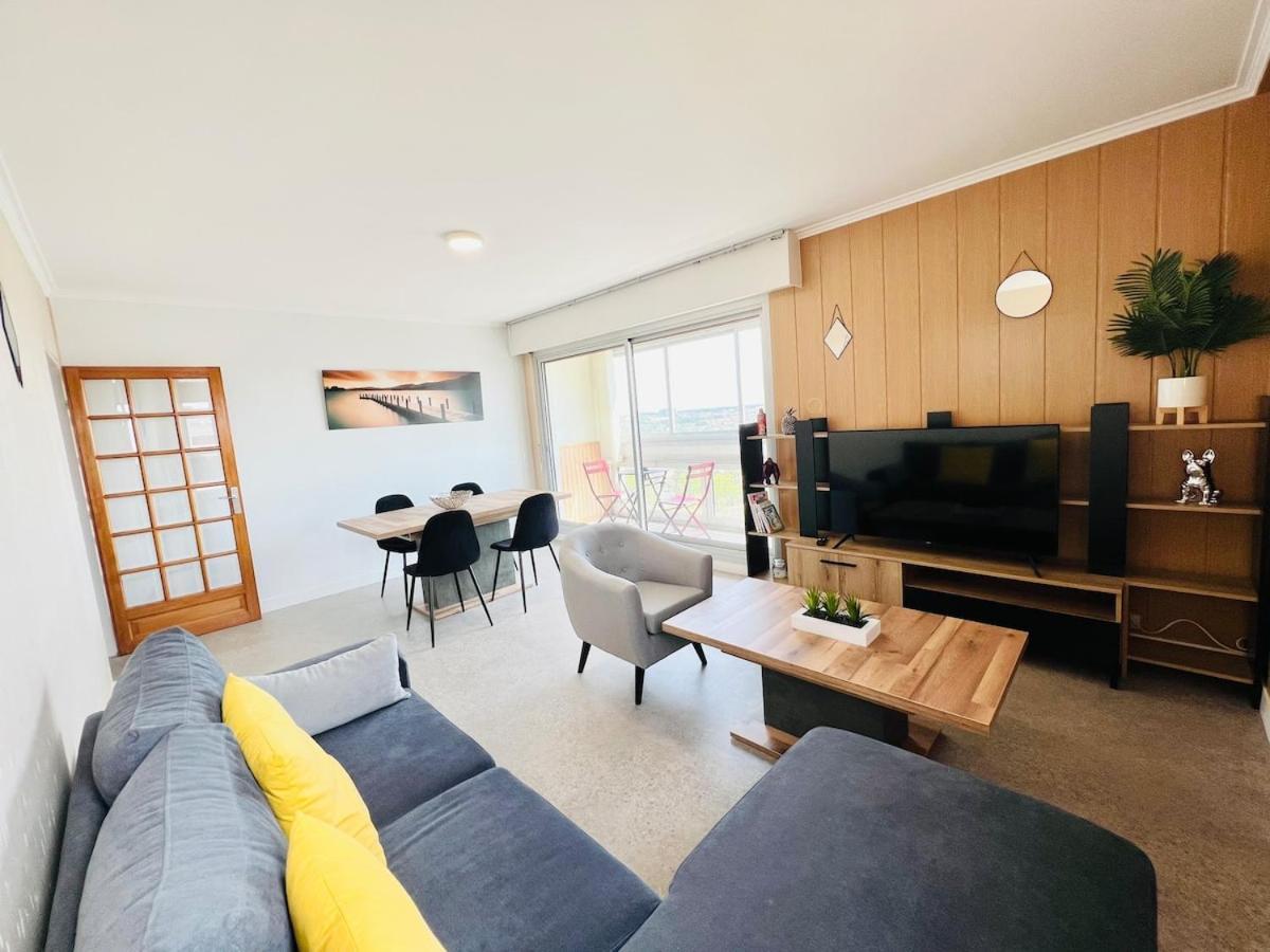 Le Provencal - Vue Paronomique Sur Poitiers Apartman Kültér fotó