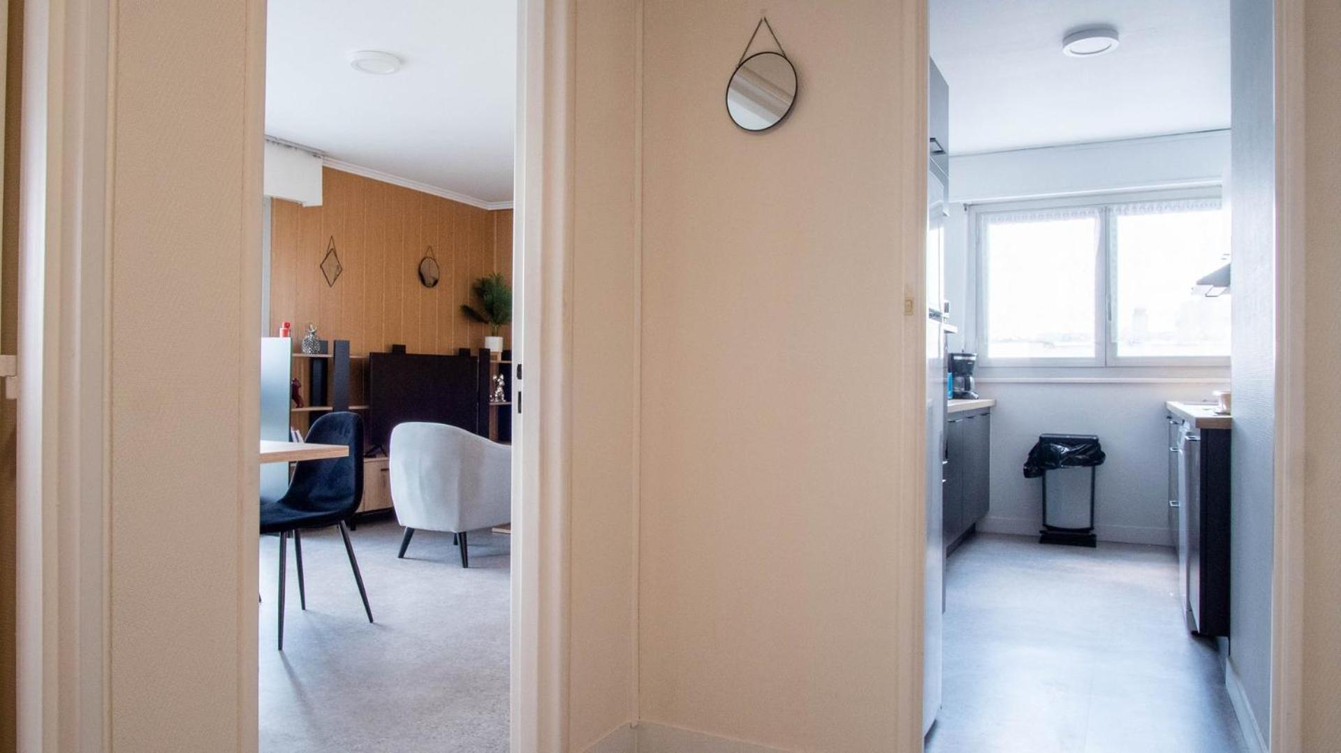 Le Provencal - Vue Paronomique Sur Poitiers Apartman Kültér fotó
